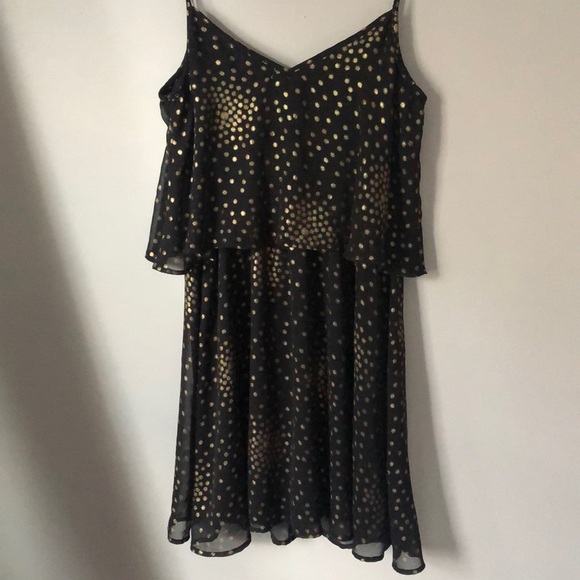 Flowy black and gold dress - Picture 3 of 5